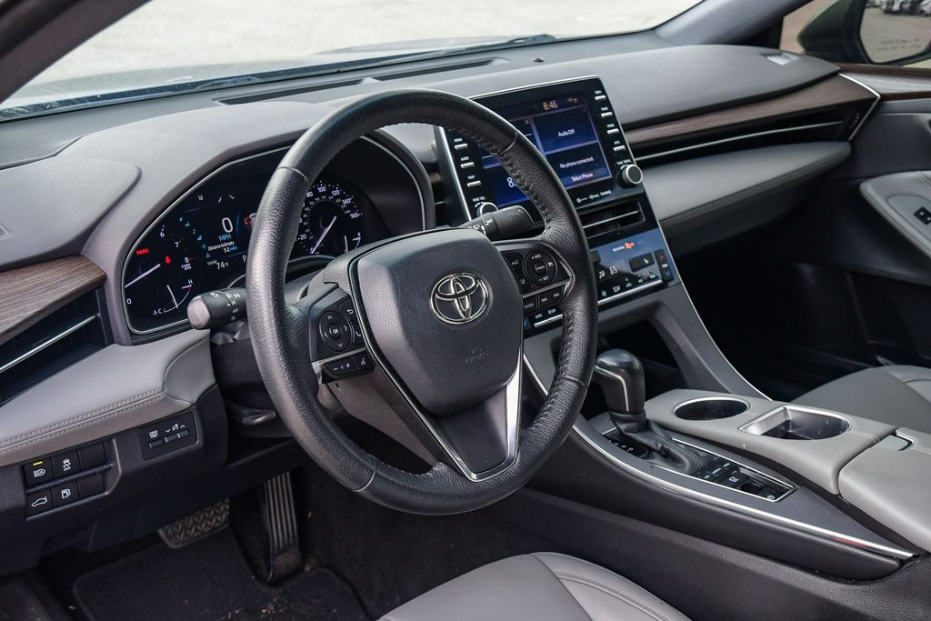 Thumbnail: 2021 Toyota Avalon - 12