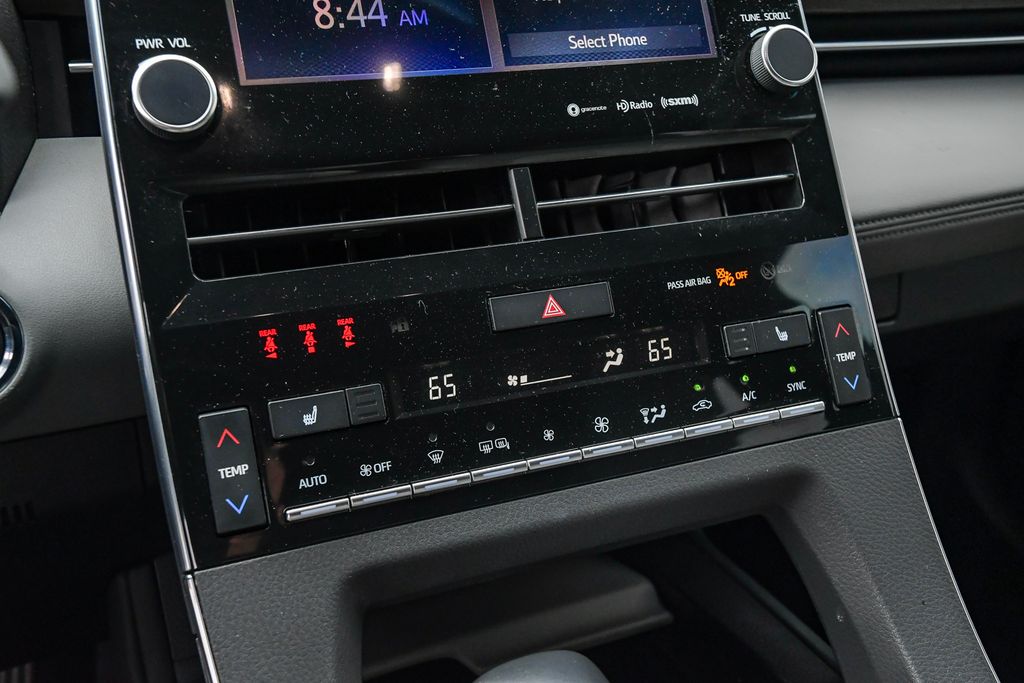 Thumbnail: 2021 Toyota Avalon - 26