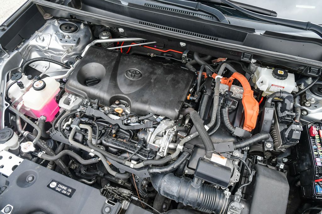 Thumbnail: 2021 Toyota RAV4 - 8