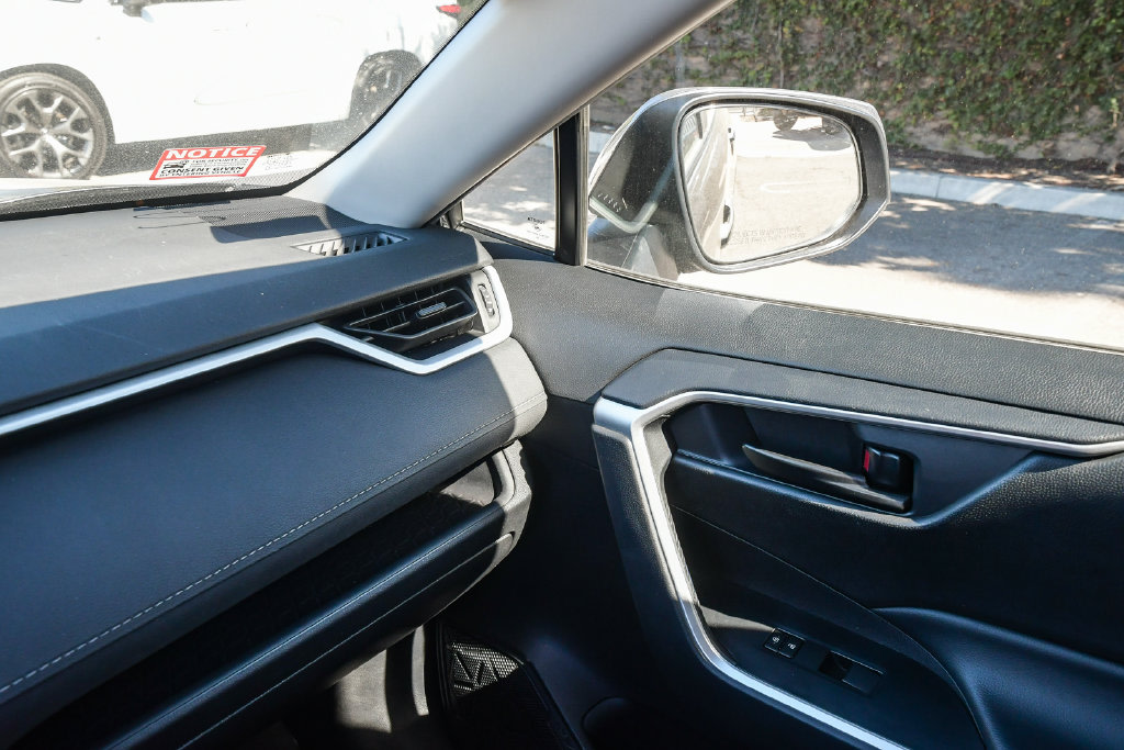 Thumbnail: 2024 Toyota RAV4 - 22