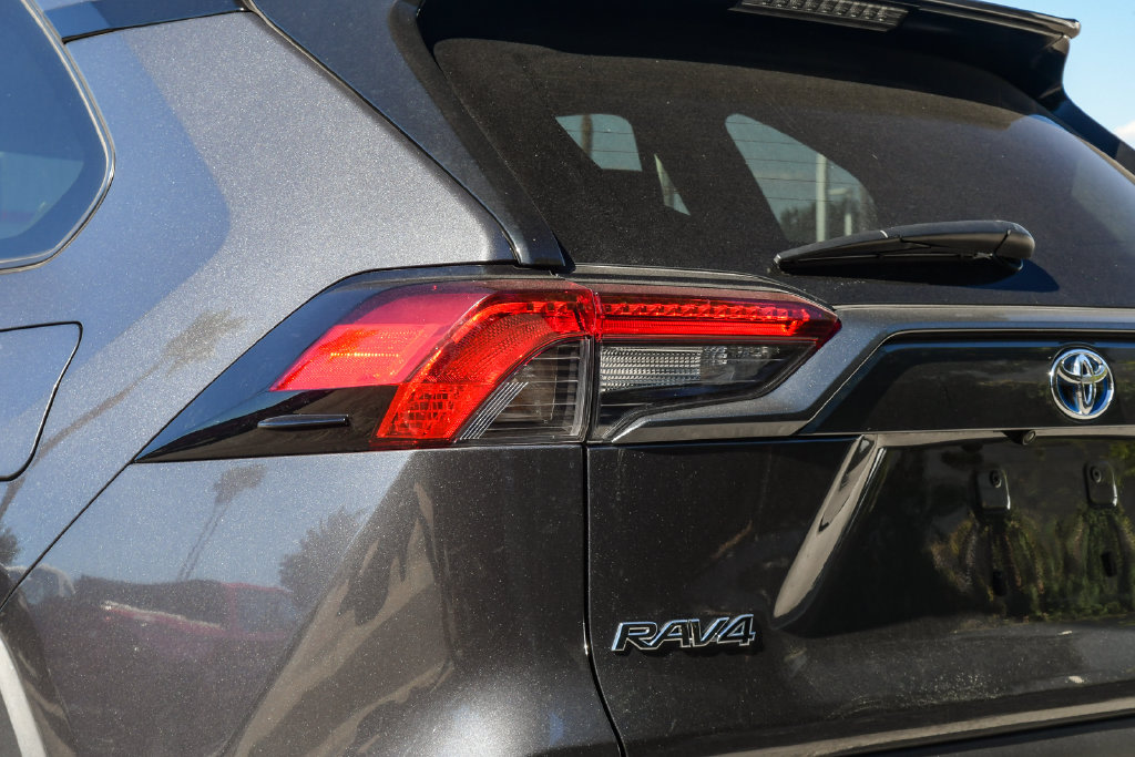 Thumbnail: 2024 Toyota RAV4 - 17
