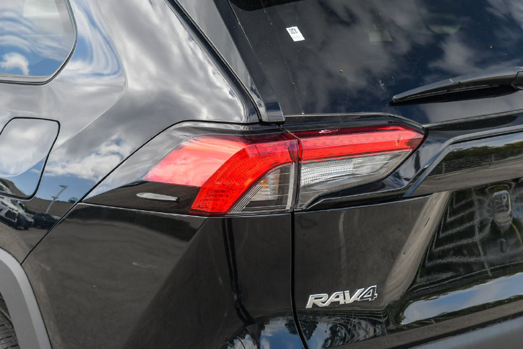 Thumbnail: 2025 Toyota RAV4 - 20