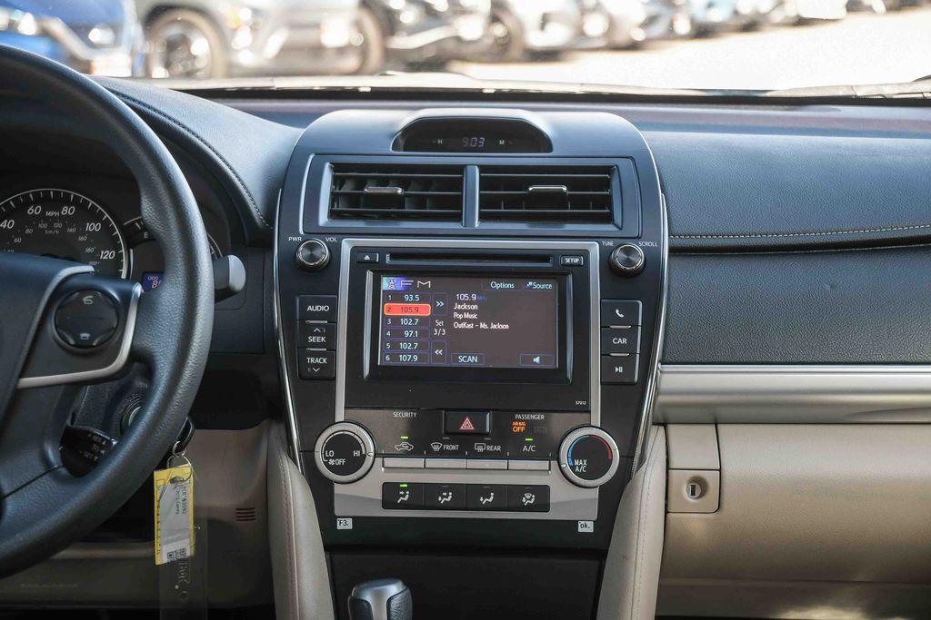 Thumbnail: 2012 Toyota Camry - 13