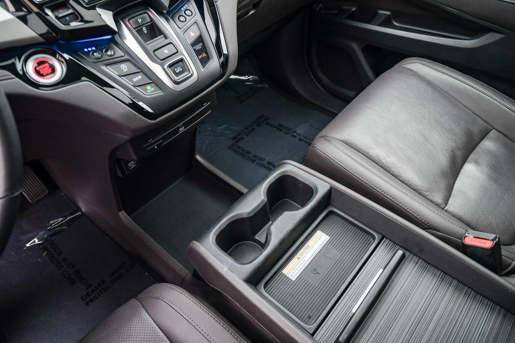 Thumbnail: 2018 Honda Odyssey - 14