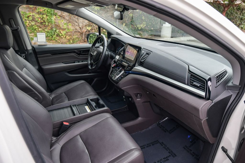 Thumbnail: 2018 Honda Odyssey - 12