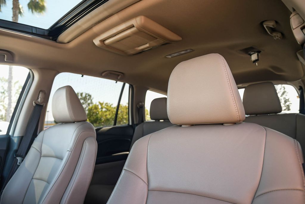 Thumbnail: 2016 Honda Pilot - 22