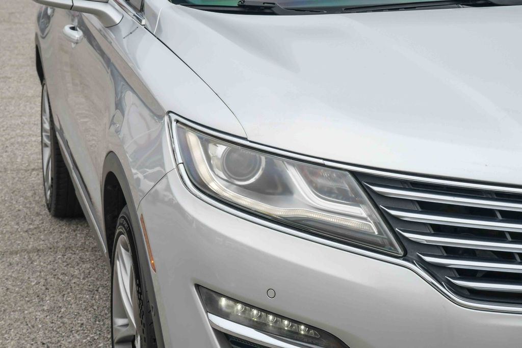 Thumbnail: 2017 Lincoln MKC - 19