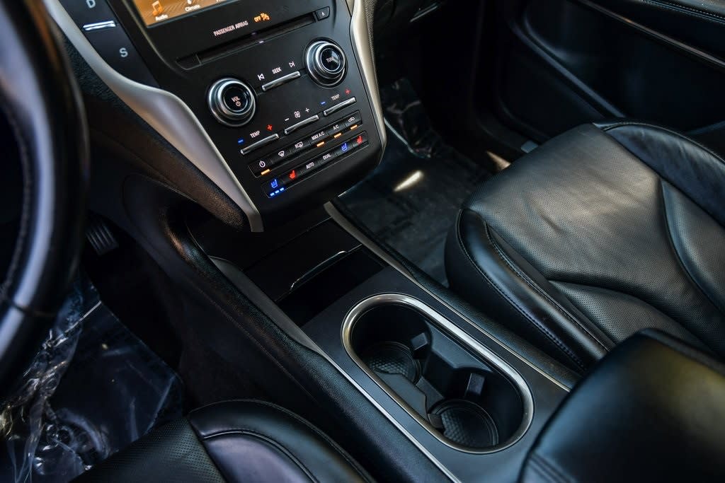 Thumbnail: 2018 Lincoln MKC - 14