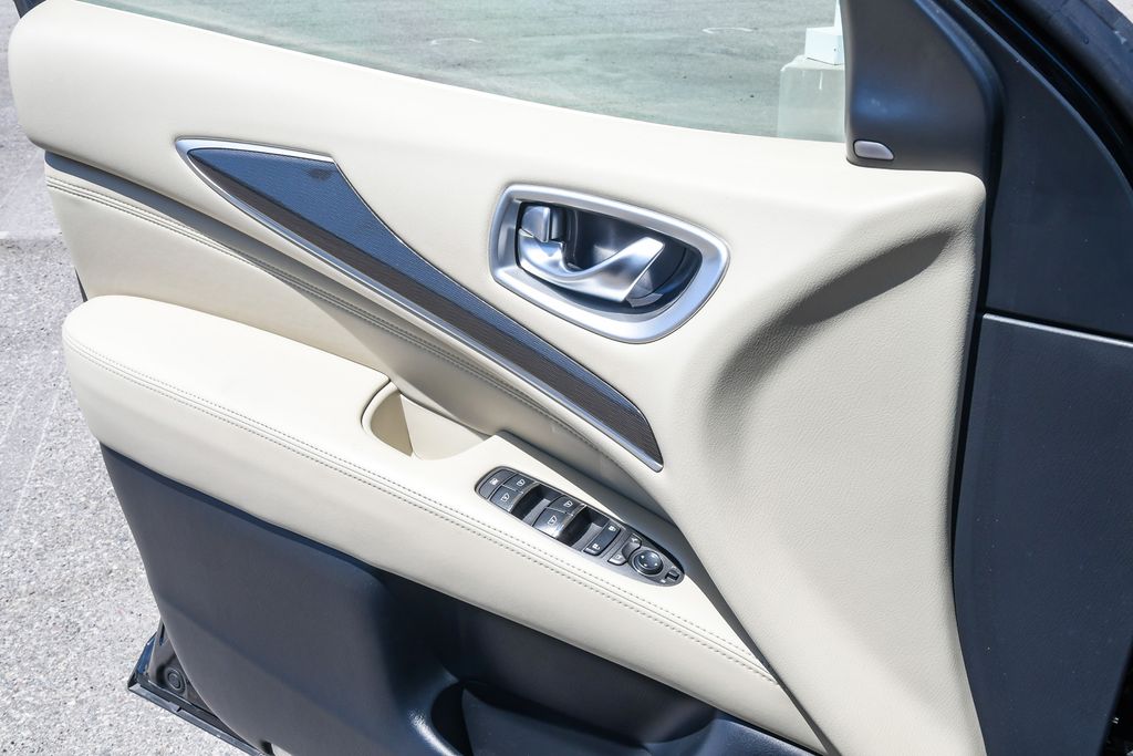 Thumbnail: 2019 INFINITI QX60 - 28