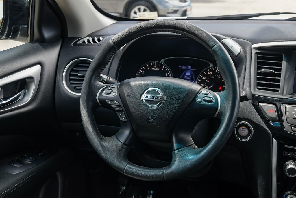 Thumbnail: 2017 Nissan Pathfinder - 2