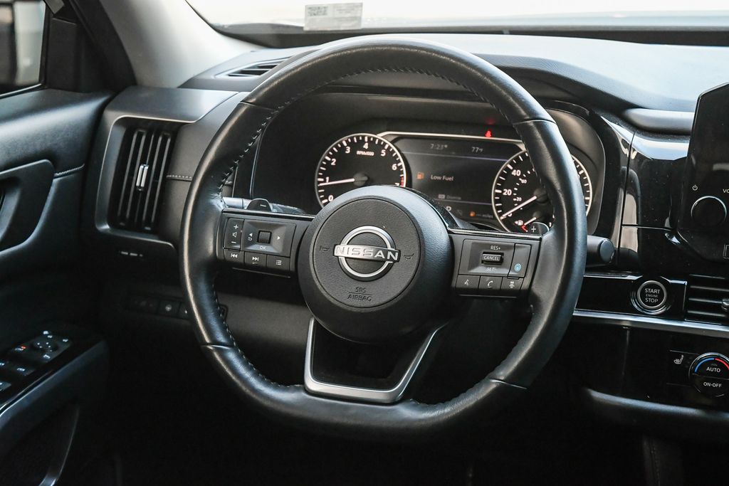 Thumbnail: 2023 Nissan Pathfinder - 2