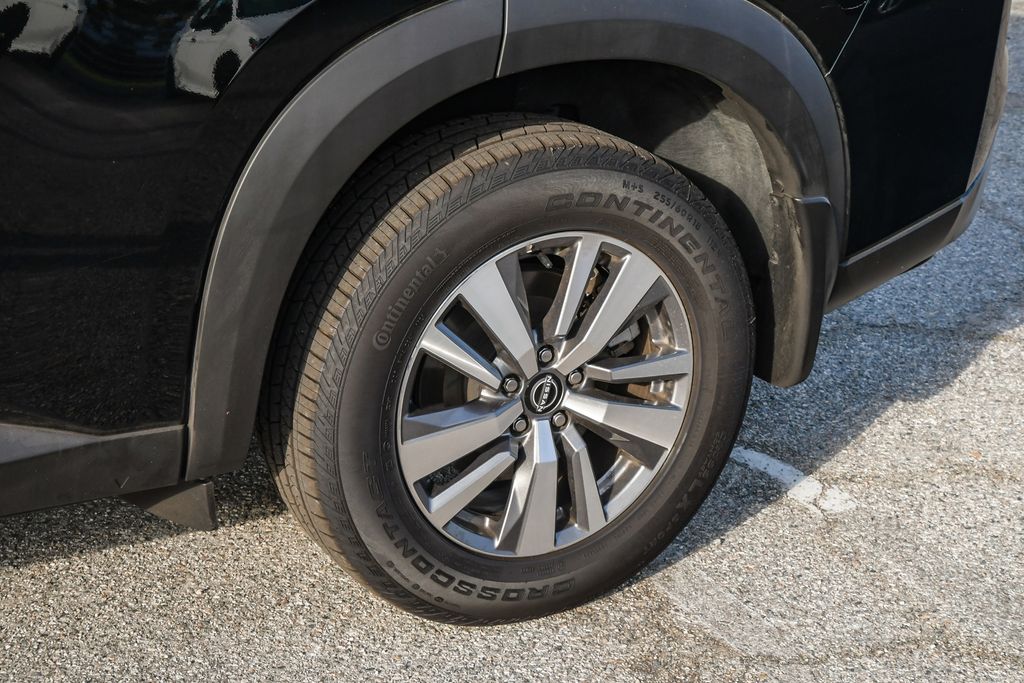 Thumbnail: 2023 Nissan Pathfinder - 22