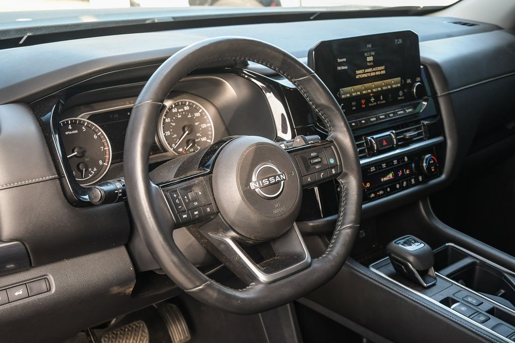 Thumbnail: 2023 Nissan Pathfinder - 12