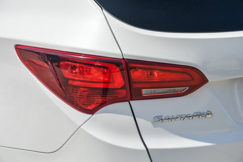 Thumbnail: 2017 Hyundai Santa Fe - 20