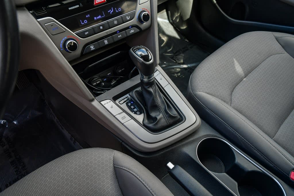 Thumbnail: 2017 Hyundai Elantra - 14