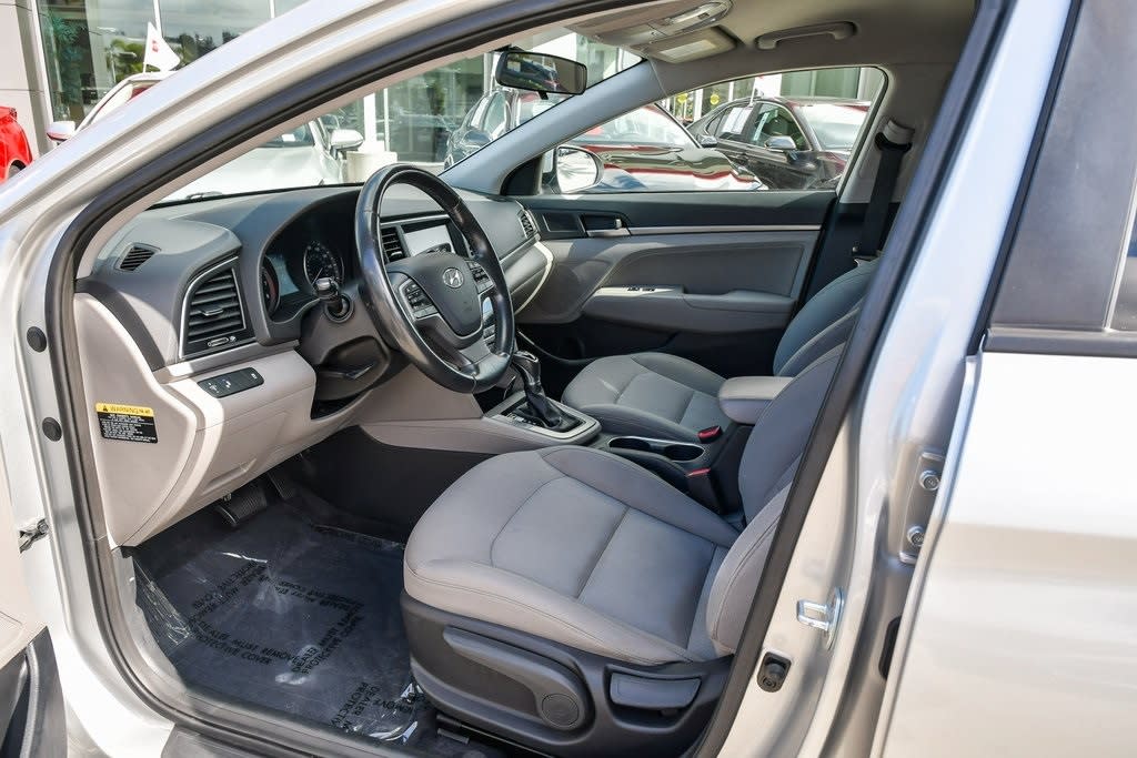 Thumbnail: 2017 Hyundai Elantra - 10