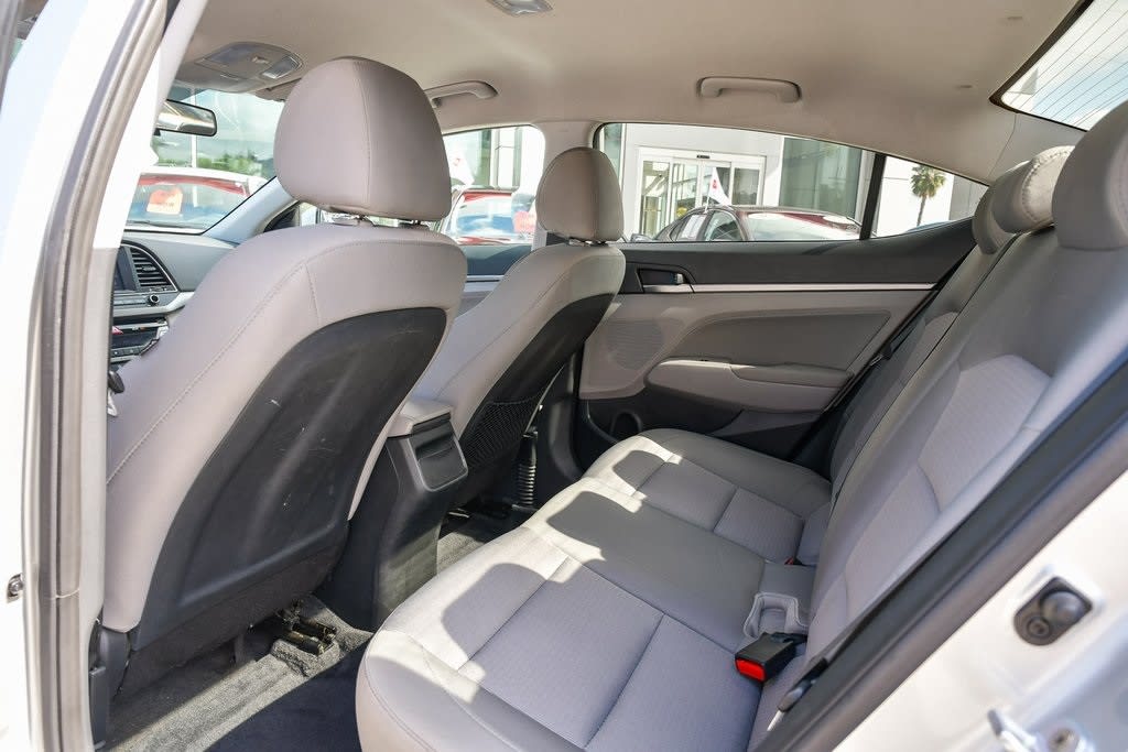 Thumbnail: 2017 Hyundai Elantra - 11