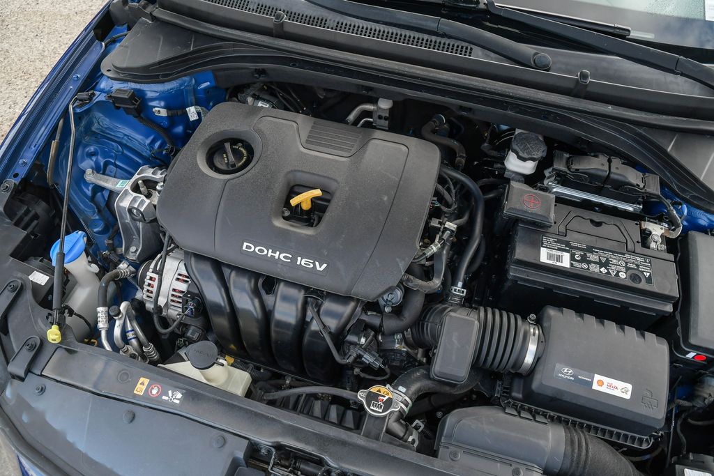 Thumbnail: 2018 Hyundai Elantra - 8