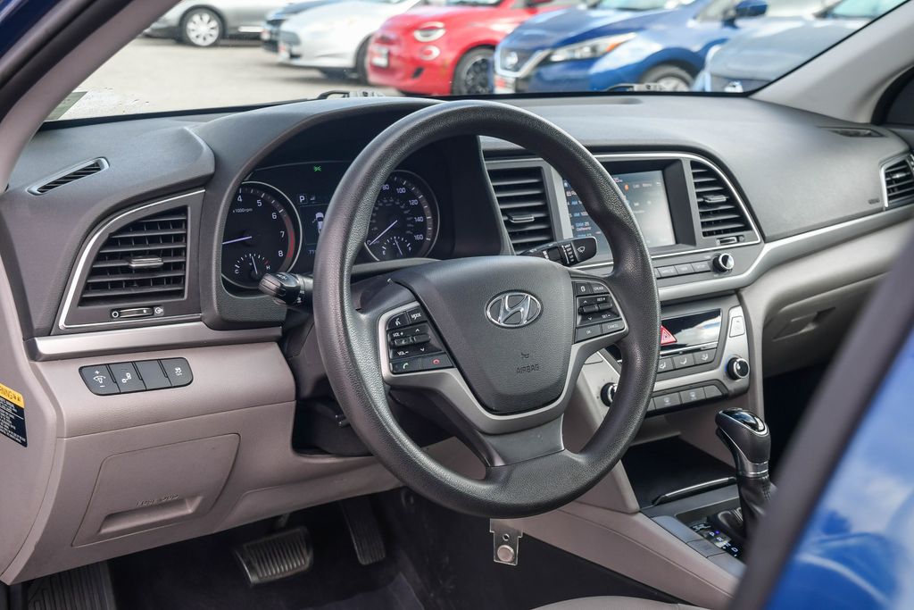 Thumbnail: 2018 Hyundai Elantra - 13