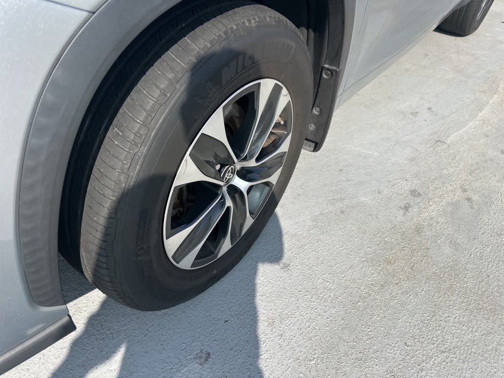 Thumbnail: 2021 Toyota Highlander - 5