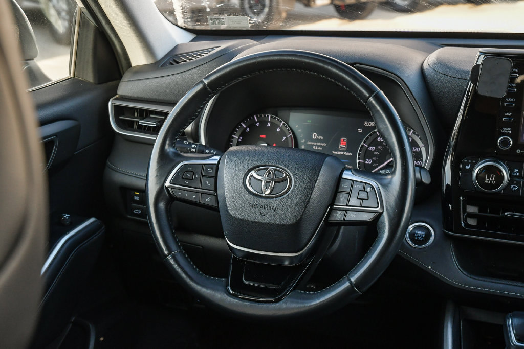 Thumbnail: 2020 Toyota Highlander - 2