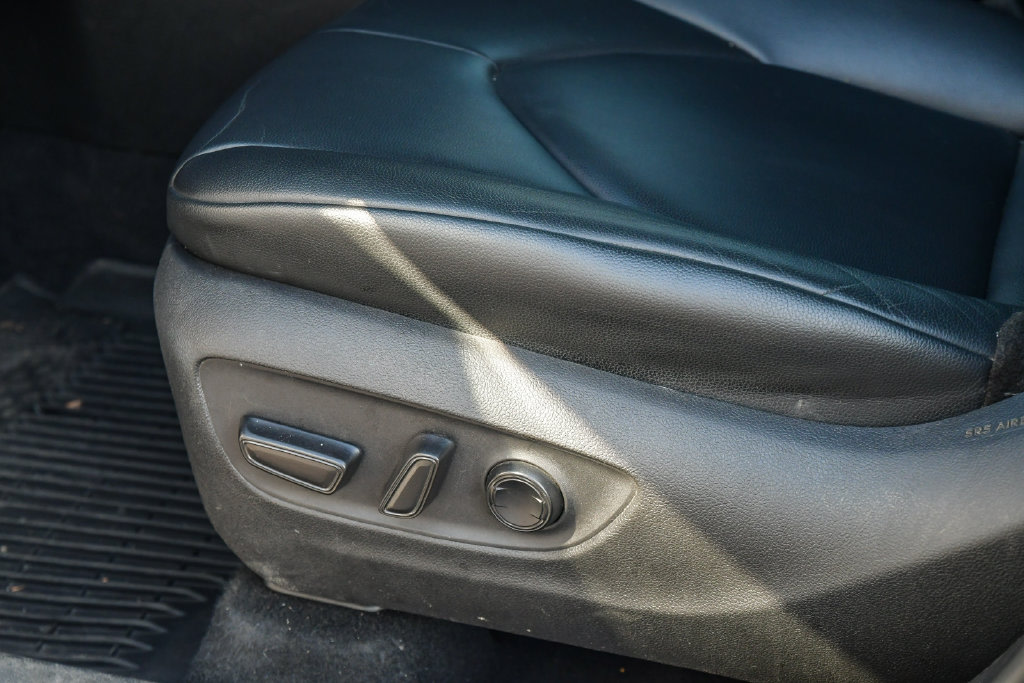 Thumbnail: 2020 Toyota Highlander - 31
