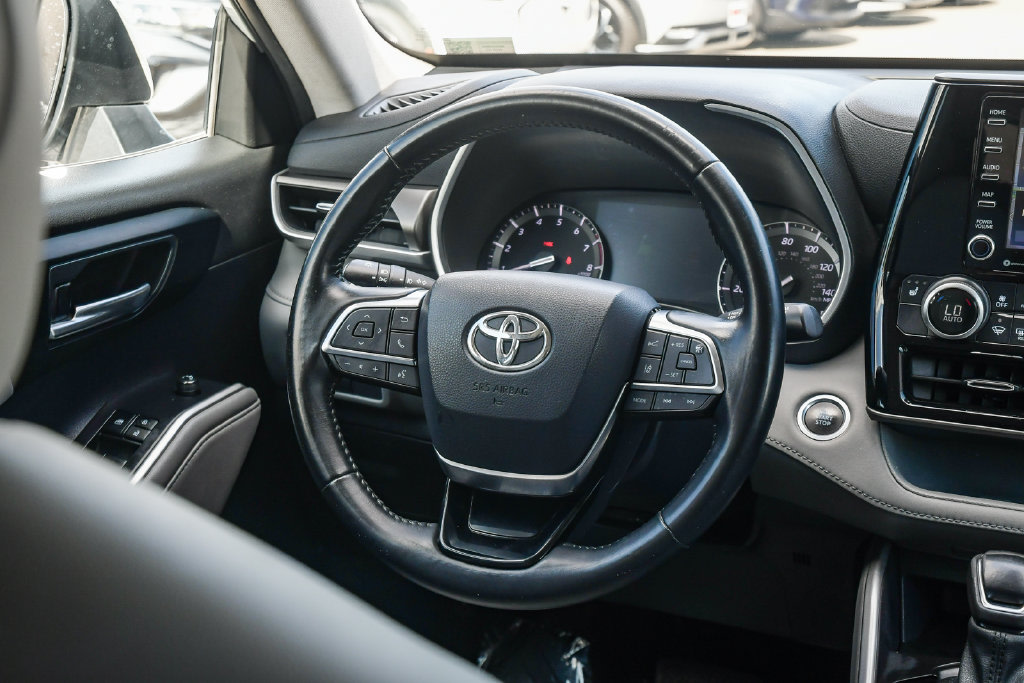 Thumbnail: 2021 Toyota Highlander - 2