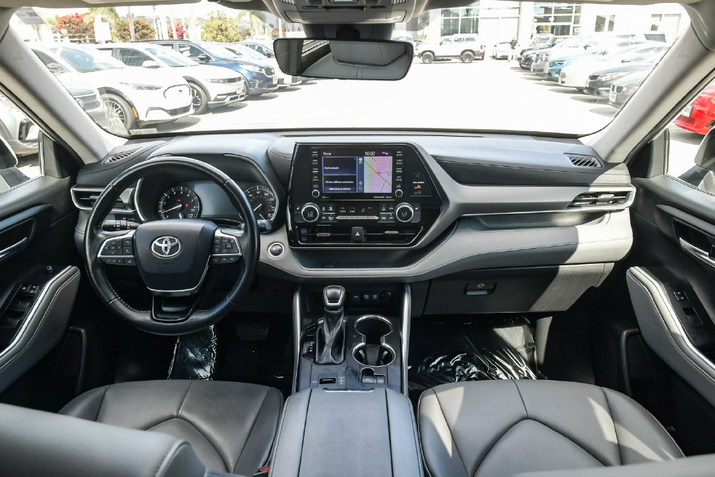 Thumbnail: 2021 Toyota Highlander - 9