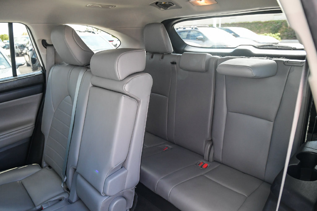 Thumbnail: 2021 Toyota Highlander - 22
