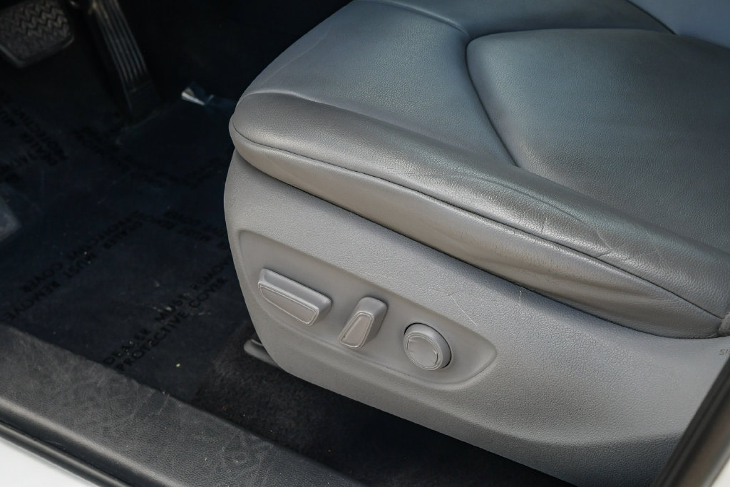 Thumbnail: 2021 Toyota Highlander - 28