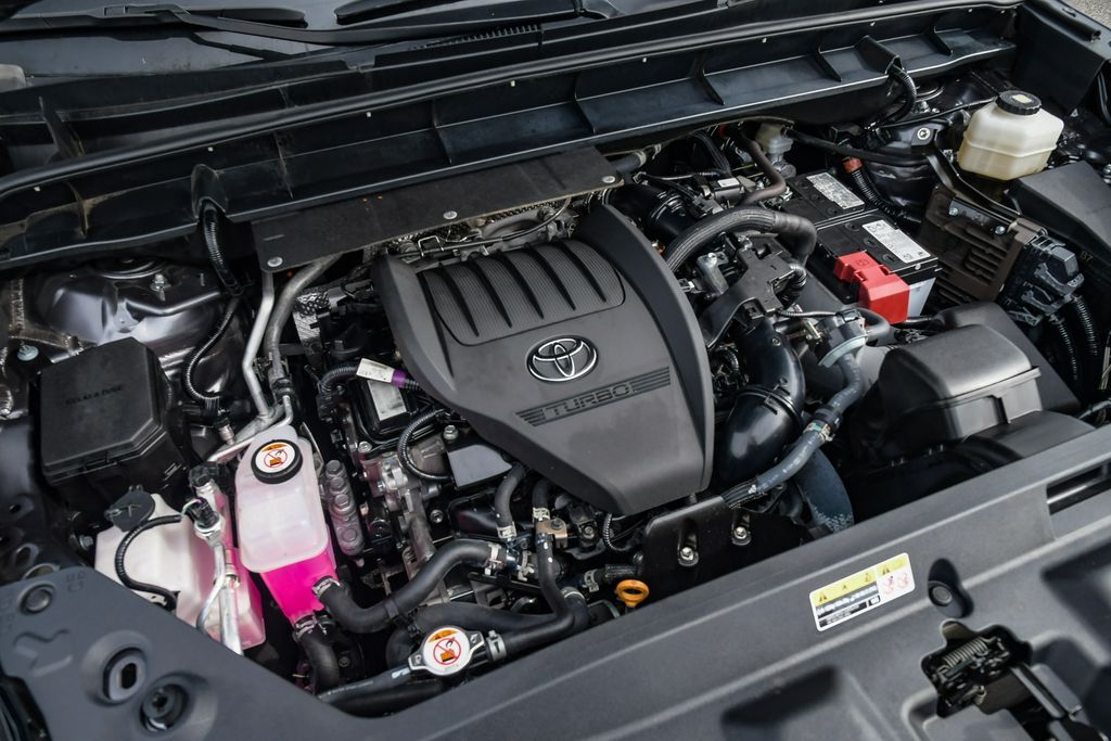 Thumbnail: 2024 Toyota Highlander - 8