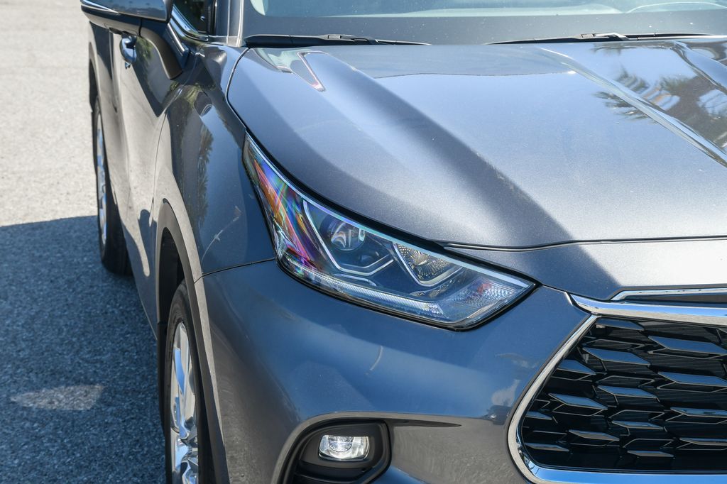 Thumbnail: 2024 Toyota Highlander - 18