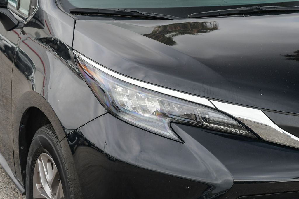 Thumbnail: 2025 Toyota Sienna - 6