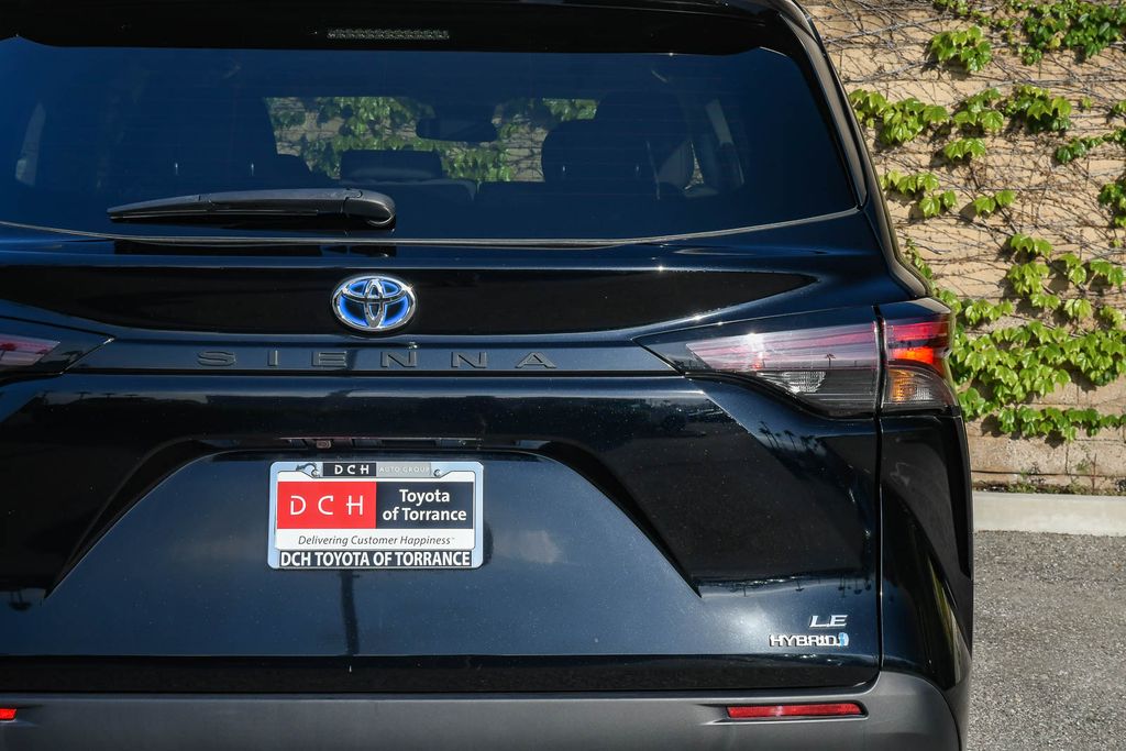 Thumbnail: 2024 Toyota Sienna - 19