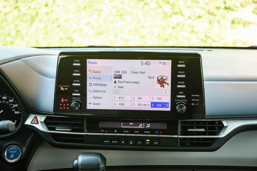 Thumbnail: 2024 Toyota Sienna - 14