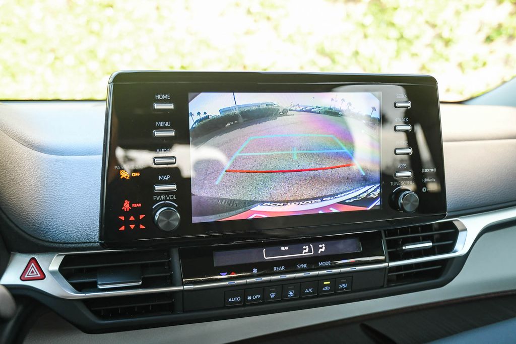 Thumbnail: 2024 Toyota Sienna - 26