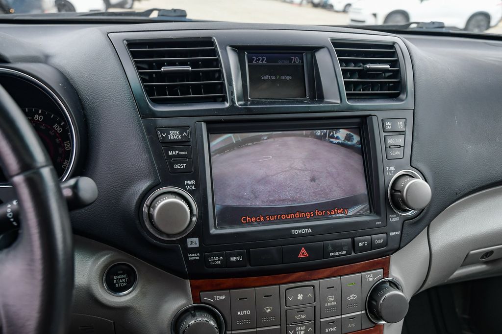 Thumbnail: 2010 Toyota Highlander - 23