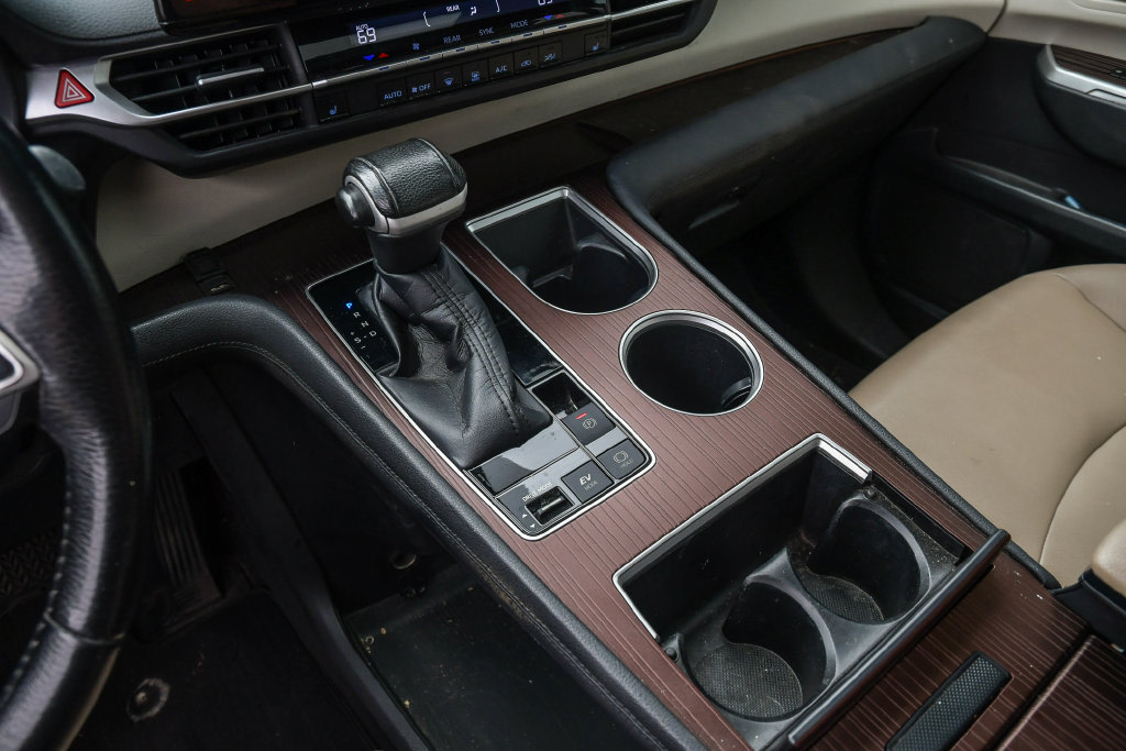 Thumbnail: 2021 Toyota Sienna - 12