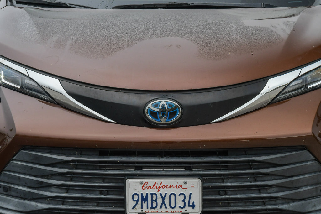 Thumbnail: 2021 Toyota Sienna - 18