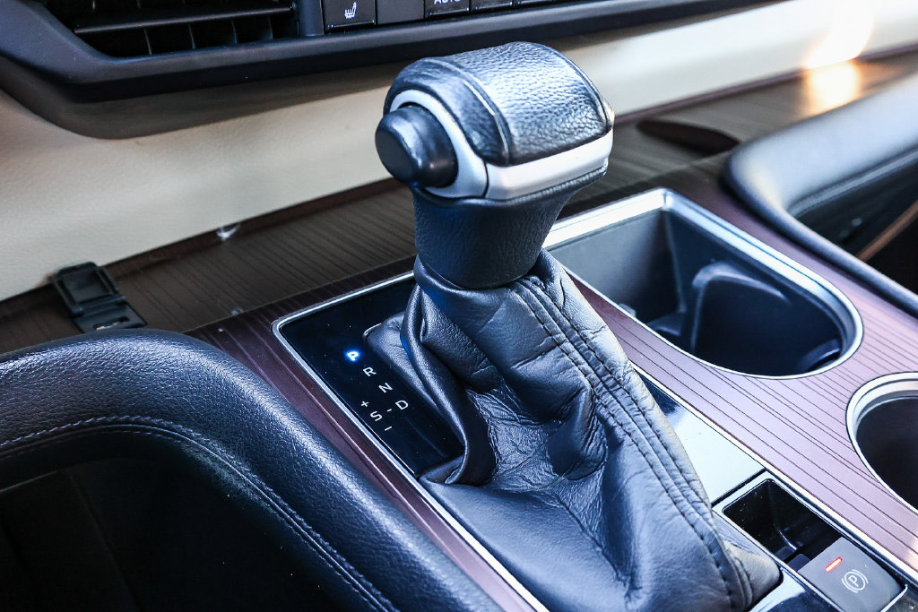 Thumbnail: 2021 Toyota Sienna - 25