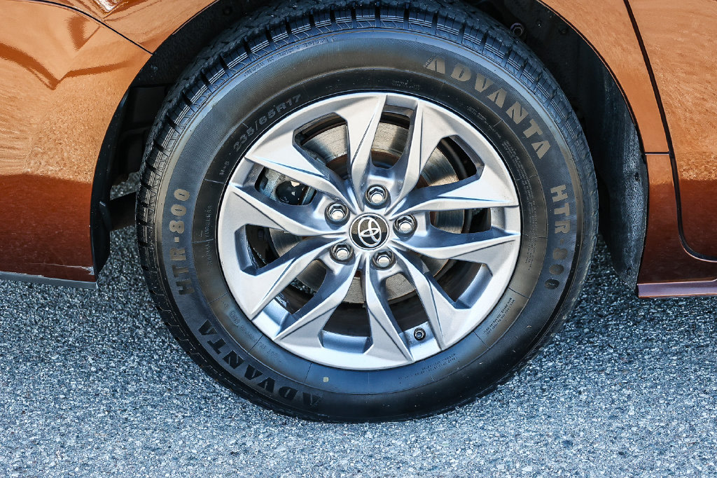 Thumbnail: 2021 Toyota Sienna - 7