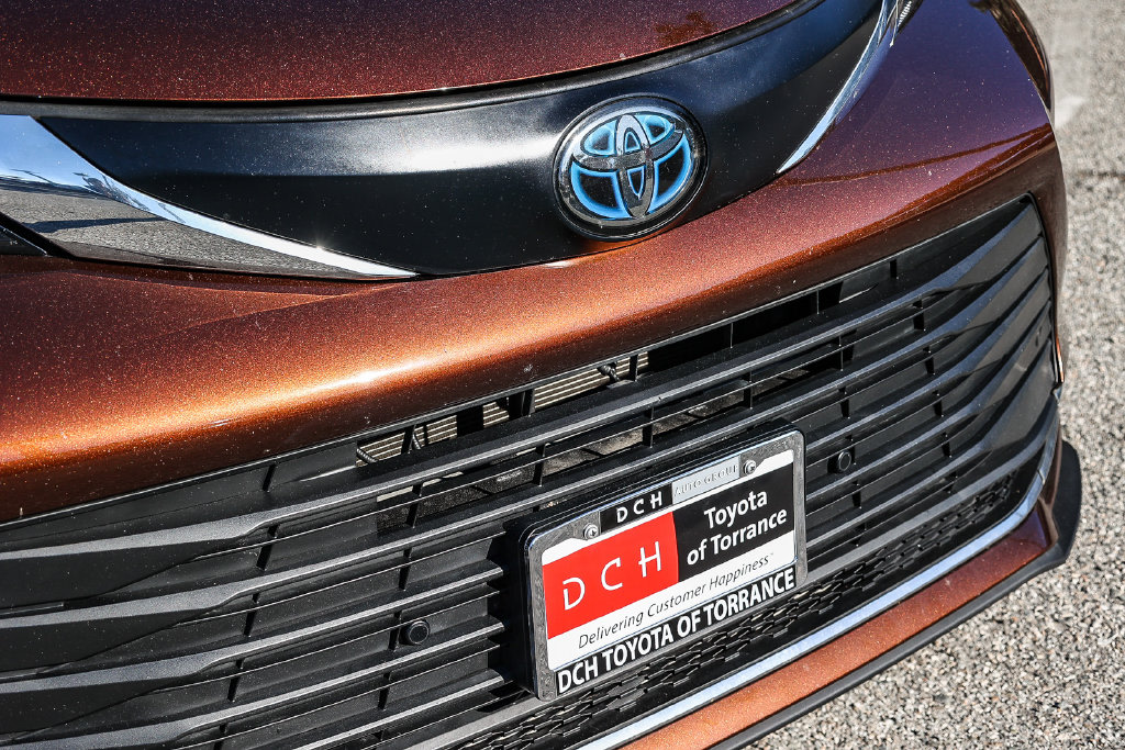 Thumbnail: 2021 Toyota Sienna - 20