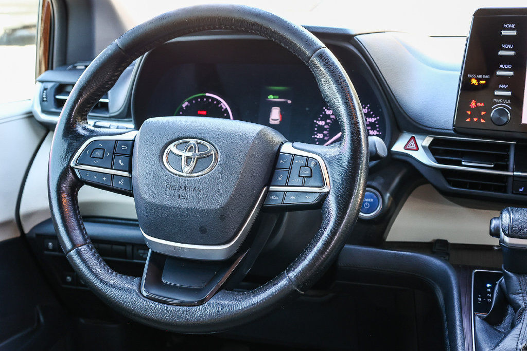 Thumbnail: 2021 Toyota Sienna - 9