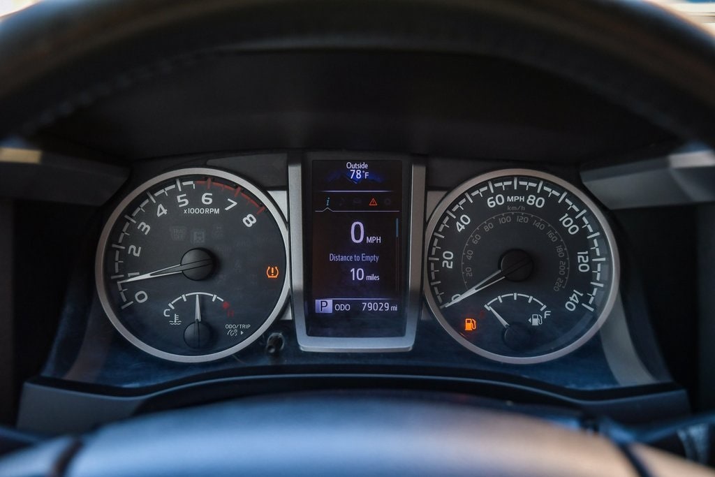Thumbnail: 2016 Toyota Tacoma - 14