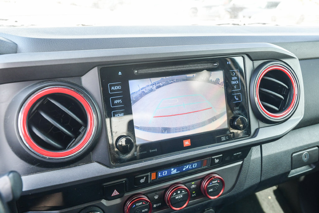 Thumbnail: 2019 Toyota Tacoma - 25