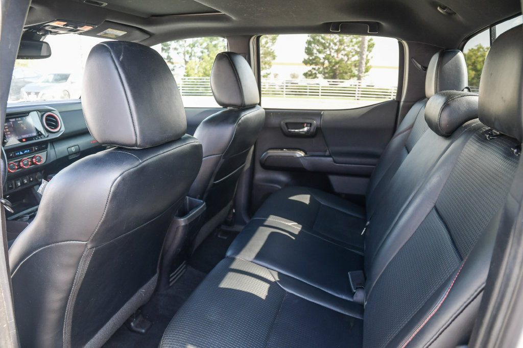 Thumbnail: 2019 Toyota Tacoma - 11