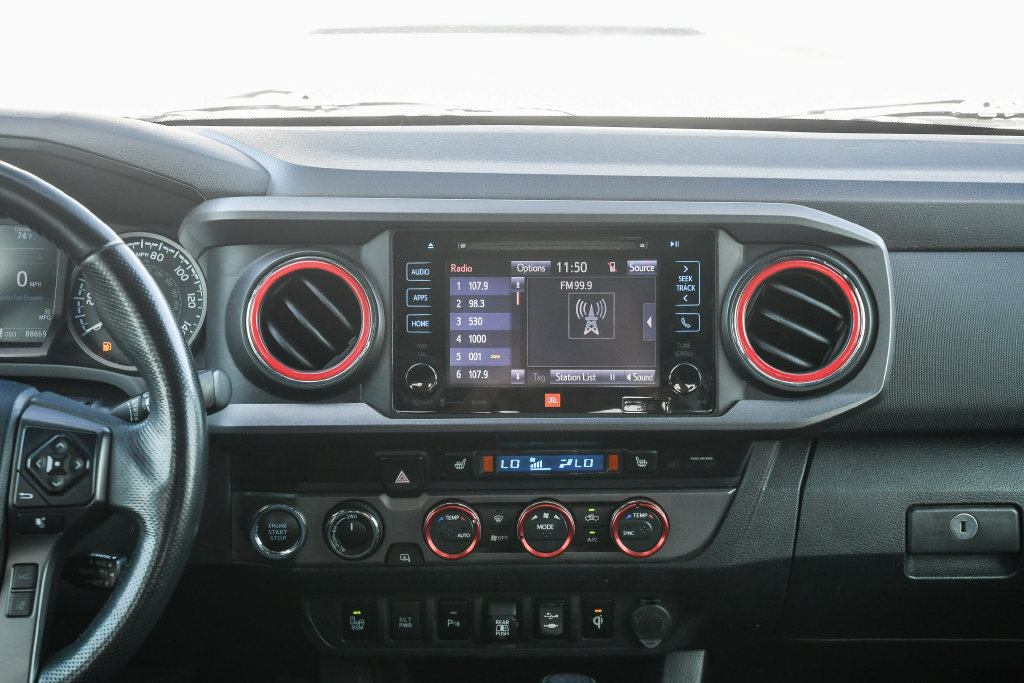 Thumbnail: 2019 Toyota Tacoma - 12