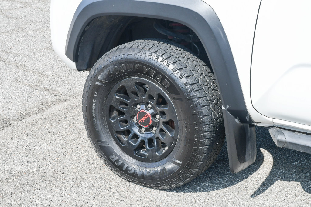 Thumbnail: 2019 Toyota Tacoma - 6