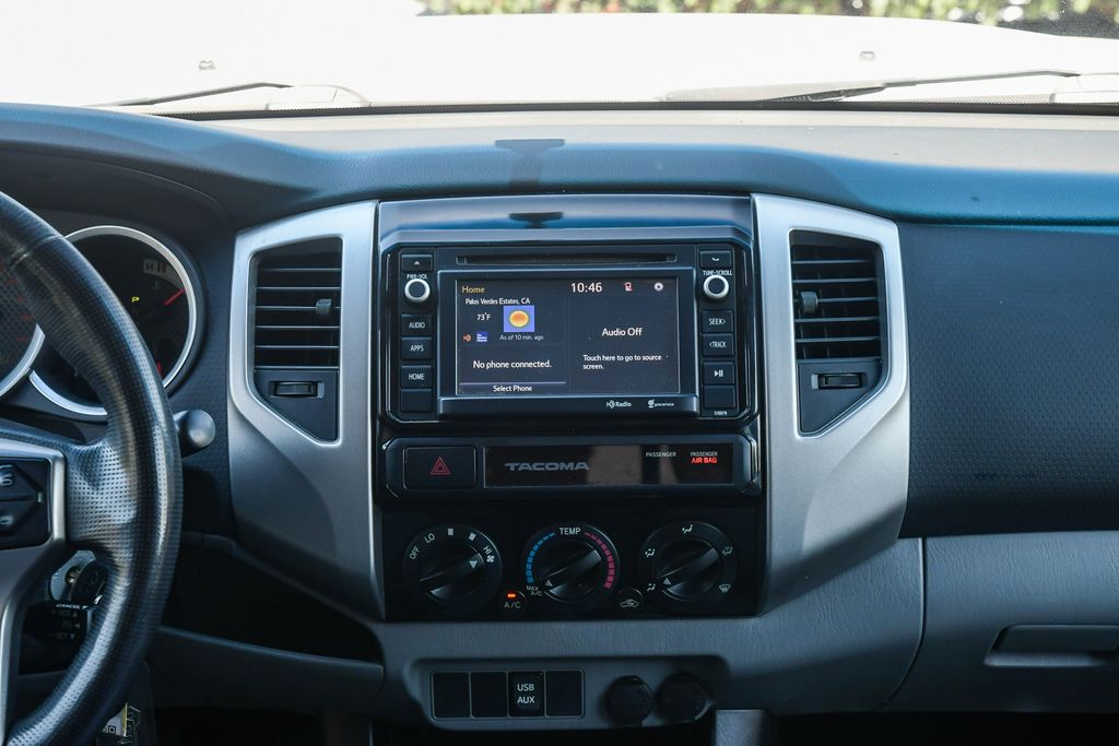 Thumbnail: 2015 Toyota Tacoma - 11