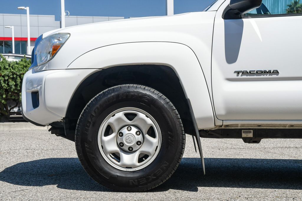 Thumbnail: 2015 Toyota Tacoma - 5